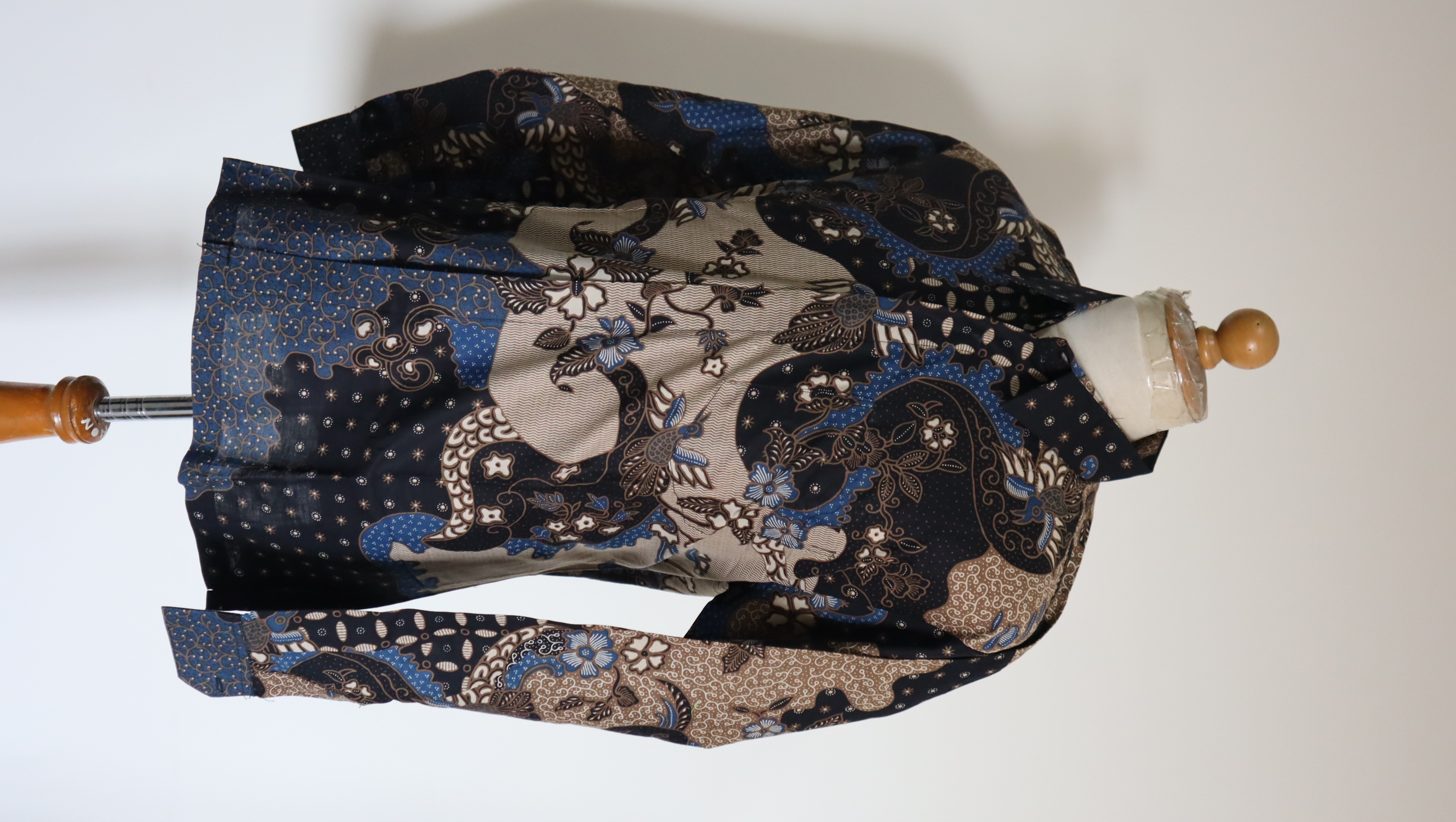 Kemeja Batik Lengan Panjang