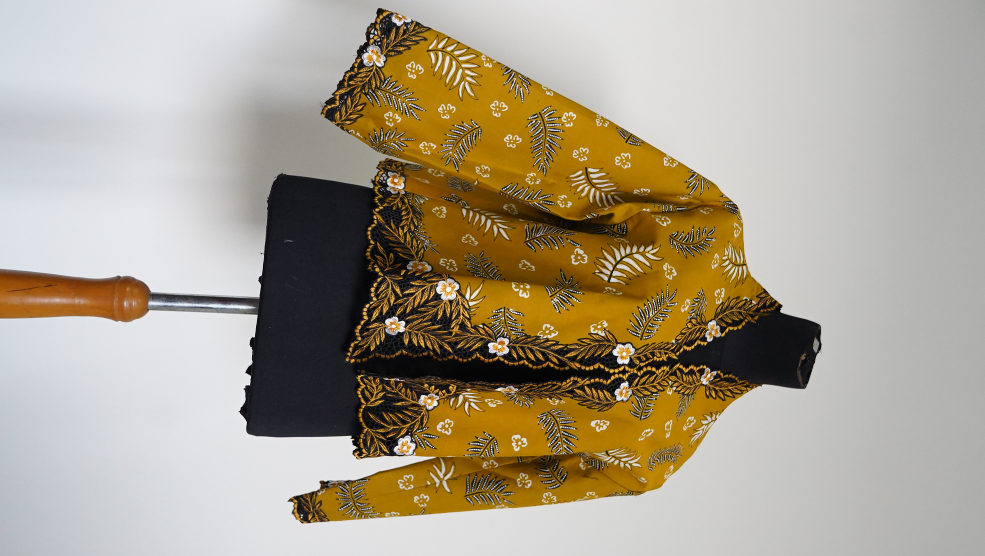 Kebaya Bordir Tulis 2W Blarakan  ( Zise XXL)