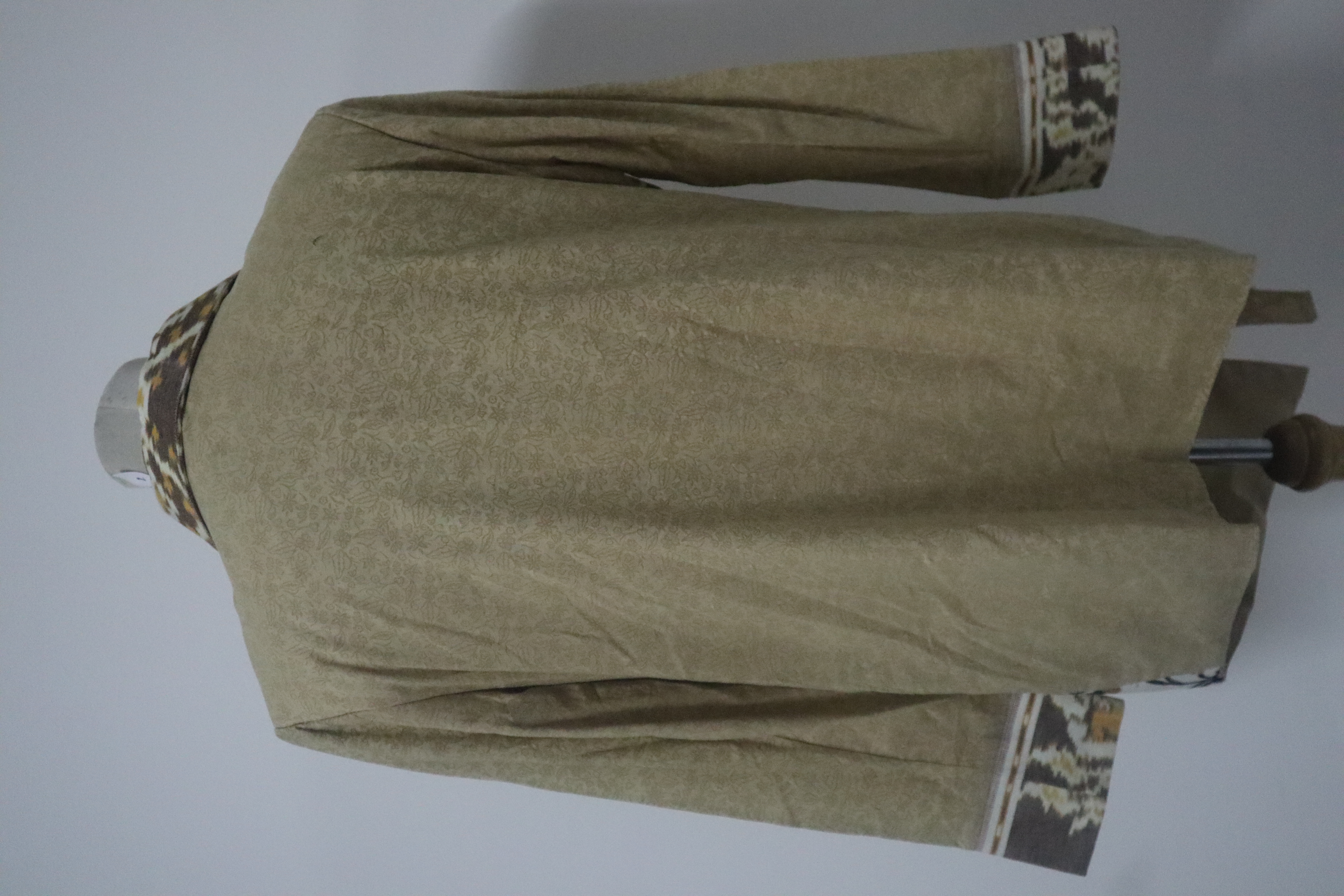 Blazer Tenun dan Wayang